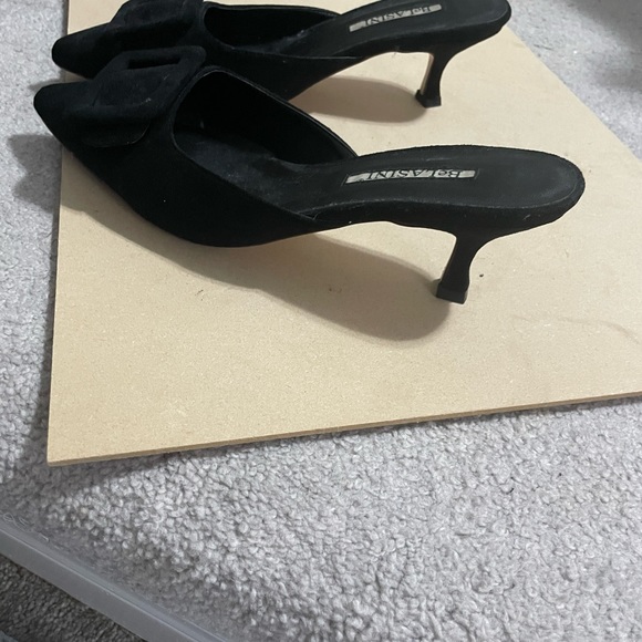 heels - Picture 2 of 4